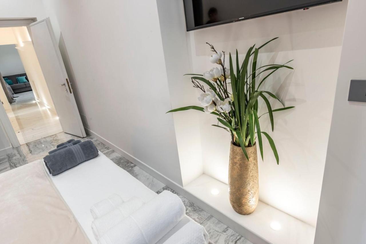 Trevi Luxury Apartment Jacuzzi Roma Dış mekan fotoğraf