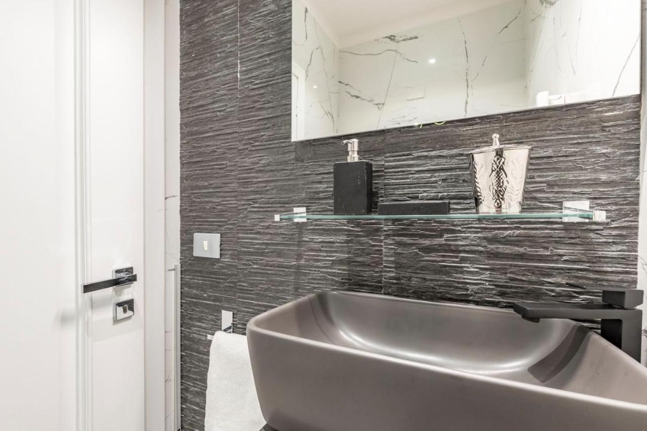 Trevi Luxury Apartment Jacuzzi Roma Dış mekan fotoğraf