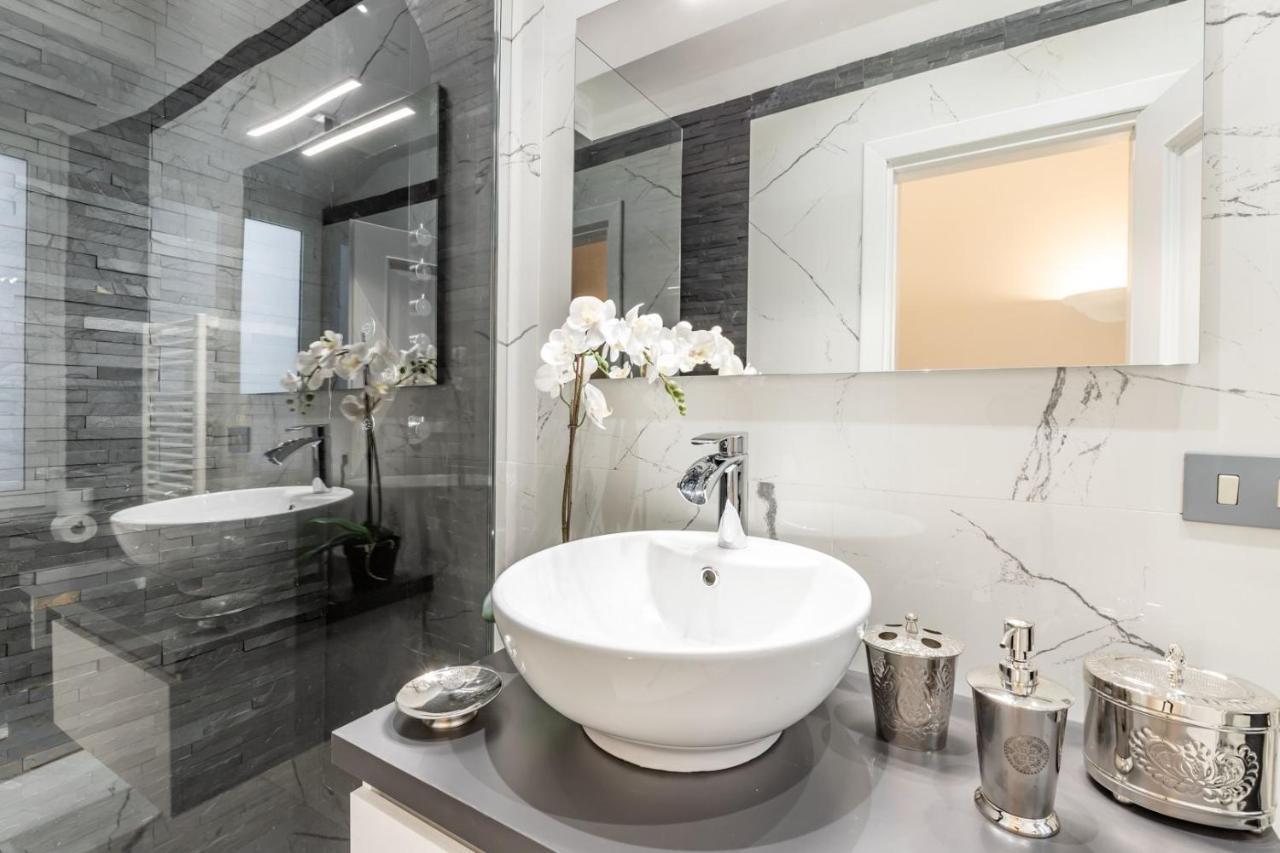 Trevi Luxury Apartment Jacuzzi Roma Dış mekan fotoğraf